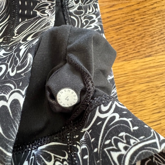 Lululemon Energy Bra - Picture 3 of 3